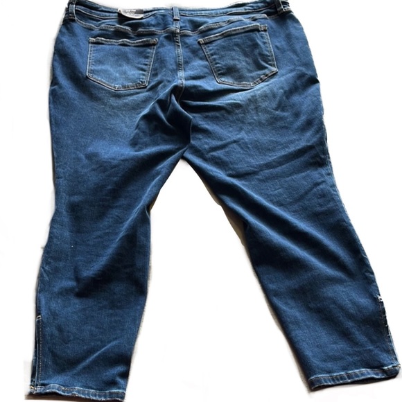 16 20 22 Ava & Viv Mid-Rise Tummy Control Distressed Skinny Jeans Target NEW NWT - Picture 3 of 5